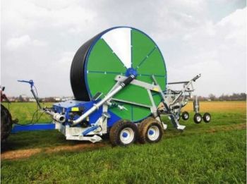 Deszczownie szpulowe IRTEC typu FL9 i FL10 są przeznaczone do nawadniania rolniczych upraw polowych, użytków zielonych, itp.